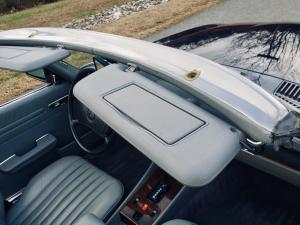 Mercedes-Benz 560 SL 1986 года  (NA)